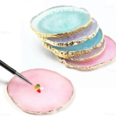 Round palette for mixing paints, gels, gel polishes, and other materials